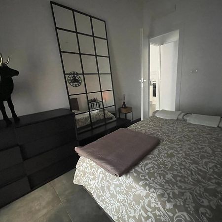 Decoluxe !Apartamento Con 1 Camera Da Letto , In Zona San Paolo , Via Martiniana Turín Exteriér fotografie