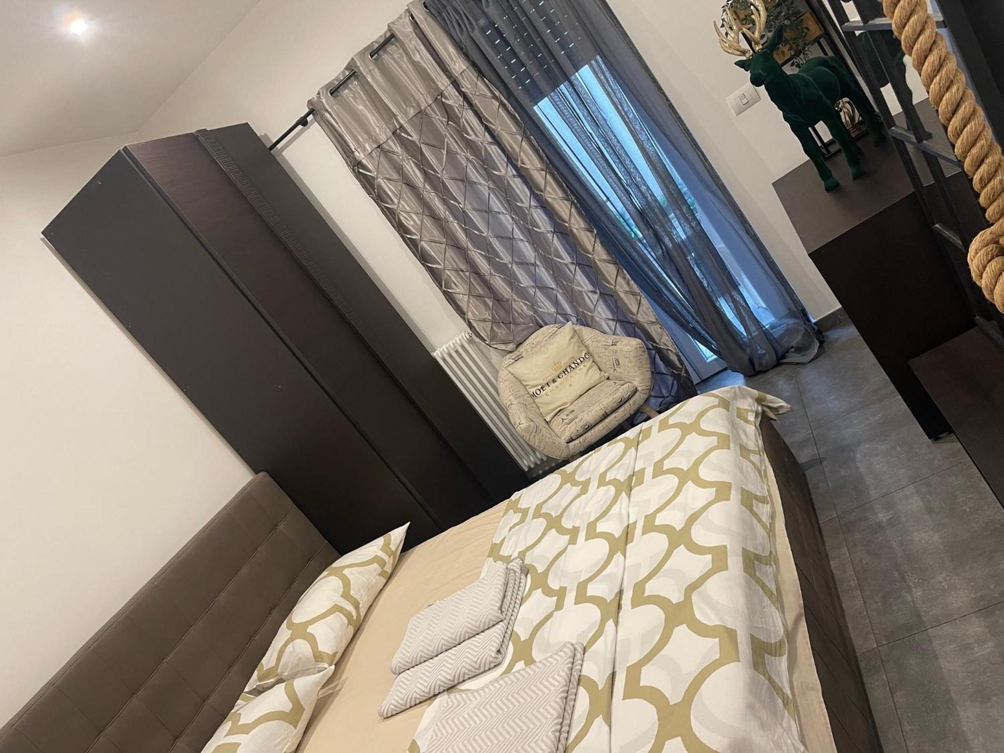 Decoluxe !Apartamento Con 1 Camera Da Letto , In Zona San Paolo , Via Martiniana Turín Exteriér fotografie