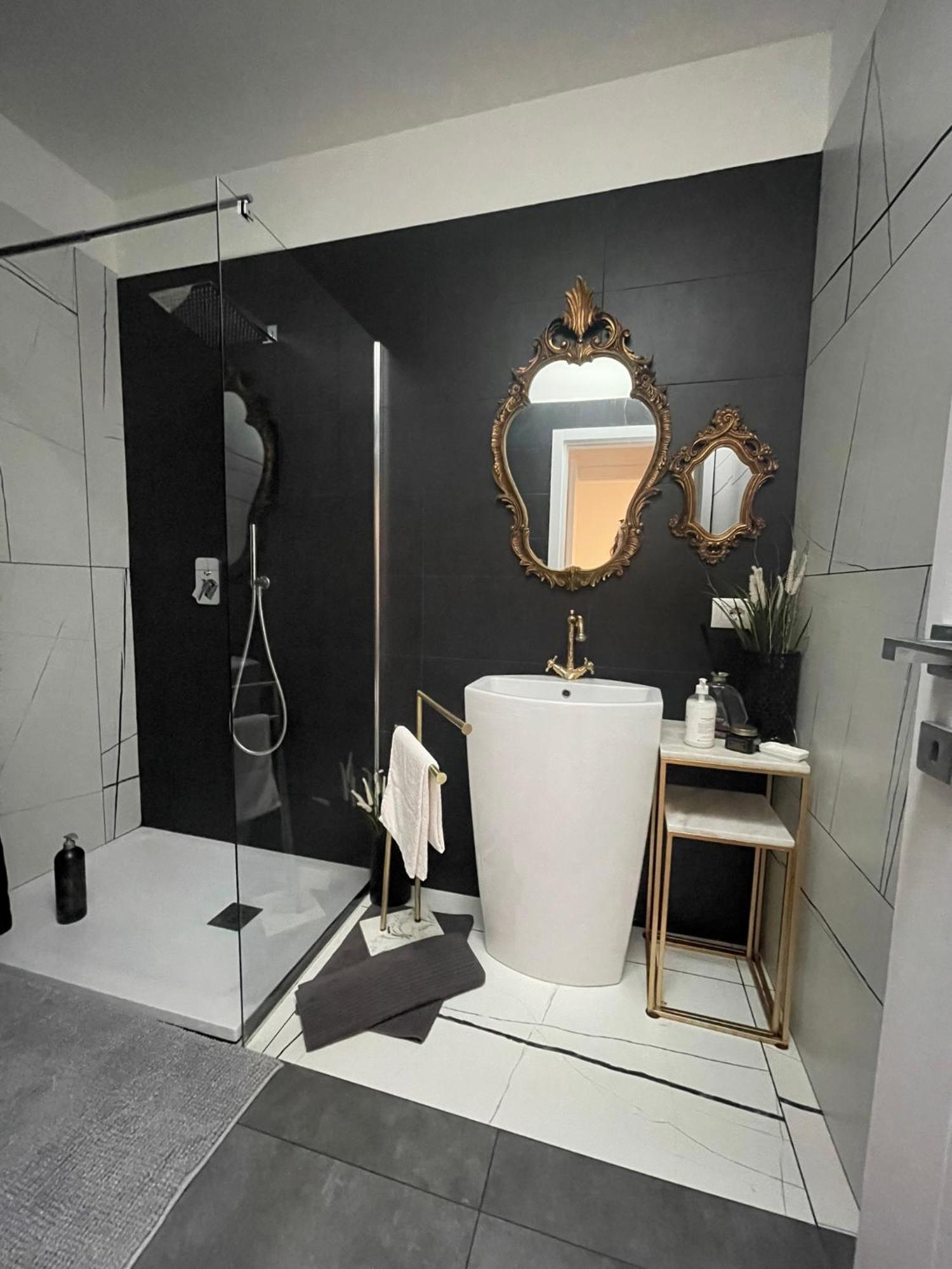 Decoluxe !Apartamento Con 1 Camera Da Letto , In Zona San Paolo , Via Martiniana Turín Exteriér fotografie