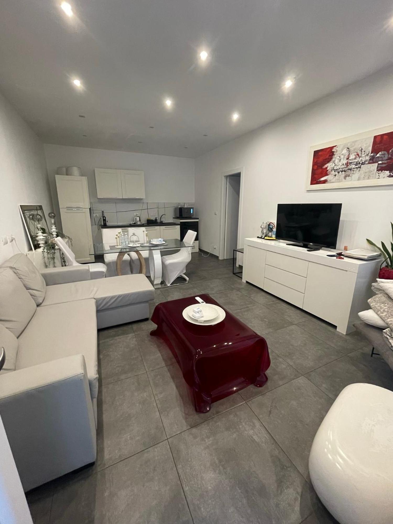 Decoluxe !Apartamento Con 1 Camera Da Letto , In Zona San Paolo , Via Martiniana Turín Exteriér fotografie